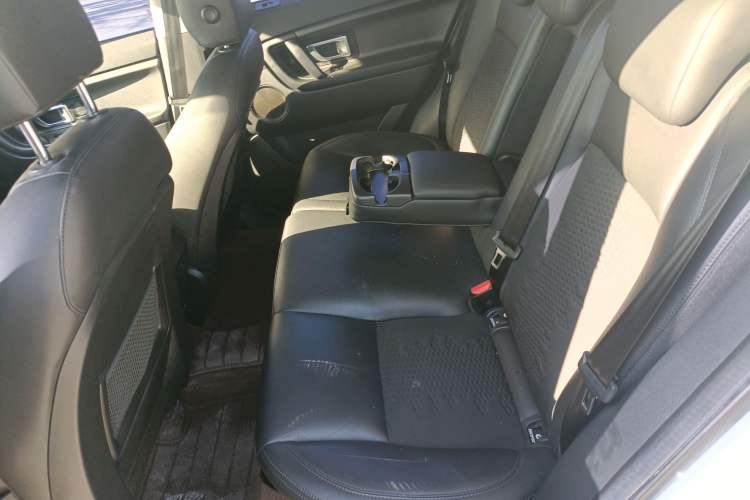 Used Land Rover Discovery Sport 2019 240 PS PURE Edition China VI Standard Left Rear Seat