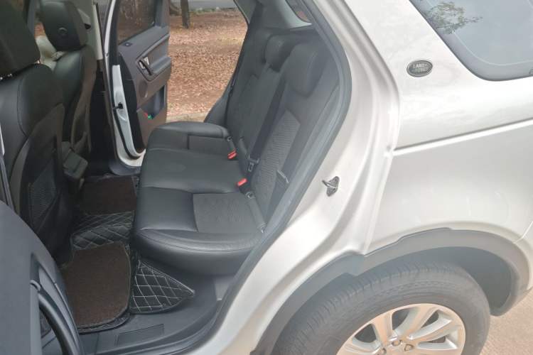 Used Land Rover Discovery Sport 2019 240 PS PURE Edition China VI Standard Left Rear Seat