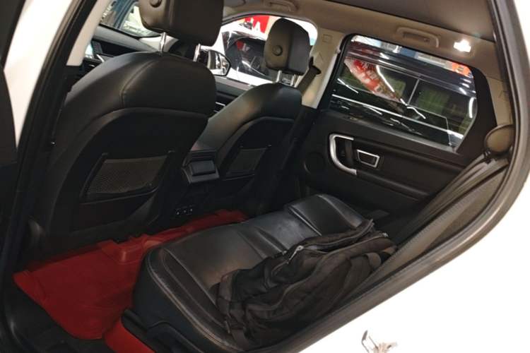 Used Land Rover Discovery Sport 2019 240 PS HSE Version China VI Standard Left Rear Seat