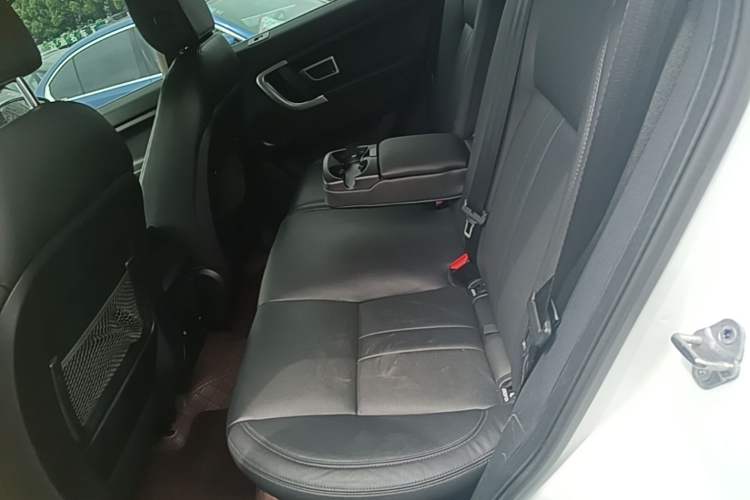 Used Land Rover Discovery Sport 2019 240 PS SE Version China V Standard Left Rear Seat