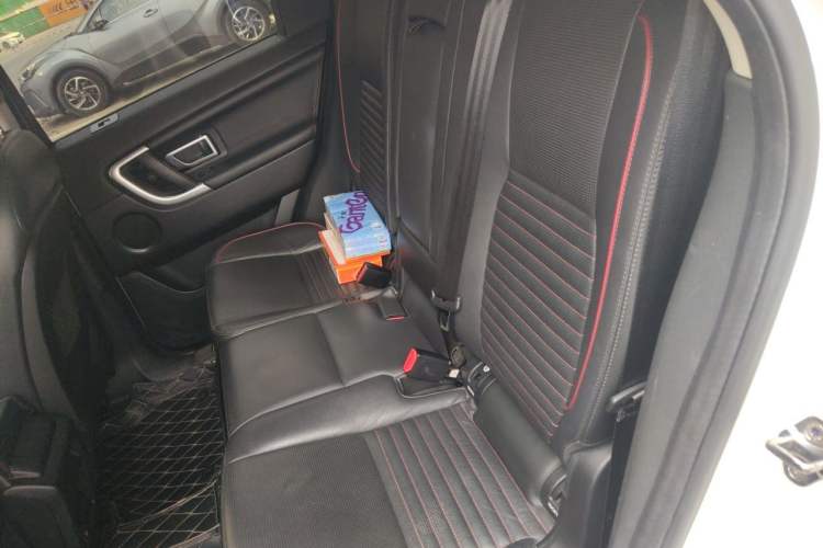 Used Land Rover Discovery Sport 2019 240 PS SE Dynamic Version China V Standard Left Rear Seat