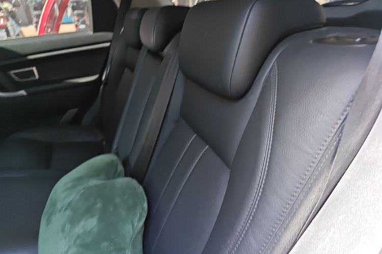 Used Land Rover Discovery Sport 2019 240 PS SE Version China VI Standard Left Rear Seat