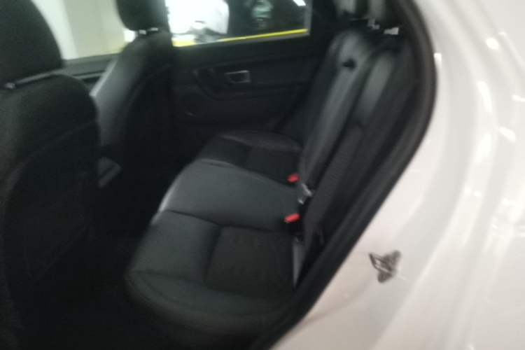 Used Land Rover Discovery Sport 2019 200PS PURE Edition China V Standard Left Rear Seat