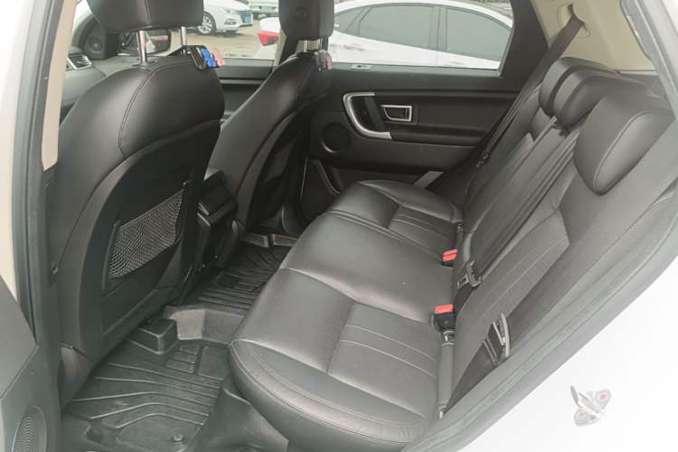 Used Land Rover Discovery Sport 2019 240 PS SE Version China VI Standard Left Rear Seat