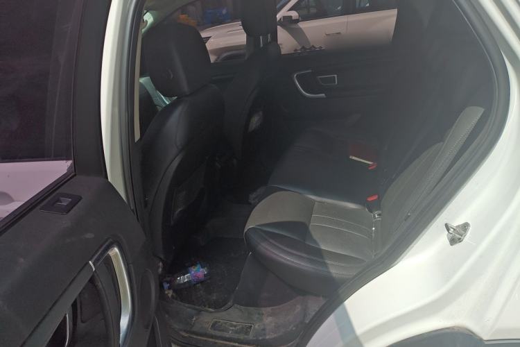 Used Land Rover Discovery Sport 2019 240 PS SE Version China VI Standard Left Rear Seat