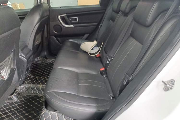 Used Land Rover Discovery Sport 2019 240 PS SE Version China V Standard Left Rear Seat