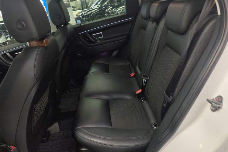 Used Land Rover Discovery Sport 2019 200PS PURE Edition China VI Standard Left Rear Seat