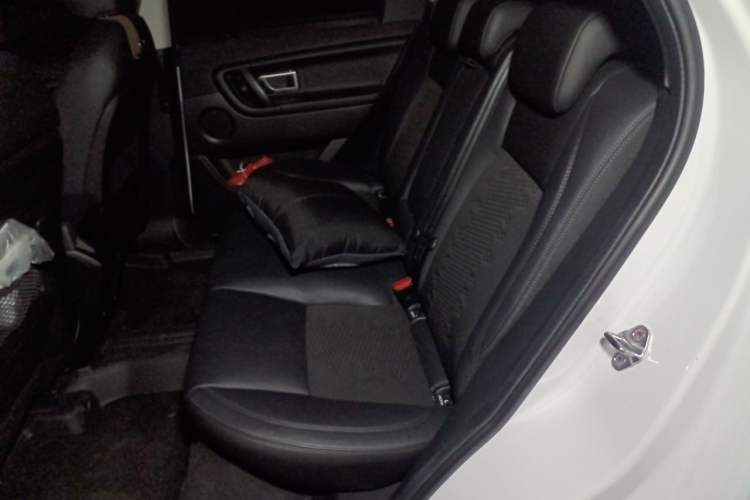 Used Land Rover Discovery Sport 2019 200PS PURE Edition China VI Standard Left Rear Seat