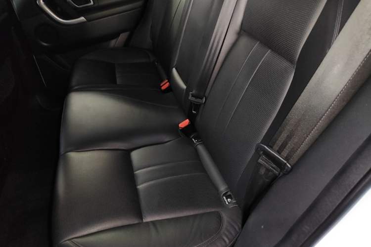 Used Land Rover Discovery Sport 2019 240 PS SE Version China V Standard Left Rear Seat