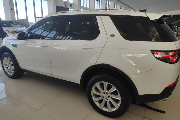 Used Land Rover Discovery Sport 2019 240 PS SE Version China VI Standard Left Side