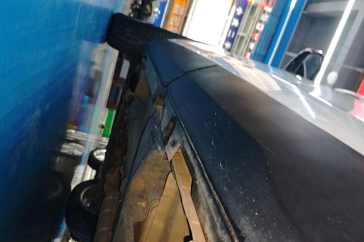 Used Land Rover Discovery Sport 2019 240 PS HSE Version China VI Standard Left Side Sill