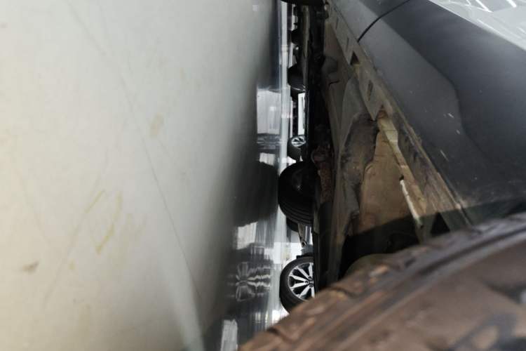 Used Land Rover Discovery Sport 2019 240 PS PURE Edition China VI Standard Left Side Sill