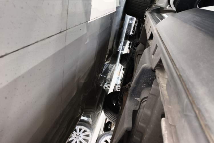 Used Land Rover Discovery Sport 2019 240 PS SE Version China VI Standard Left Side Sill