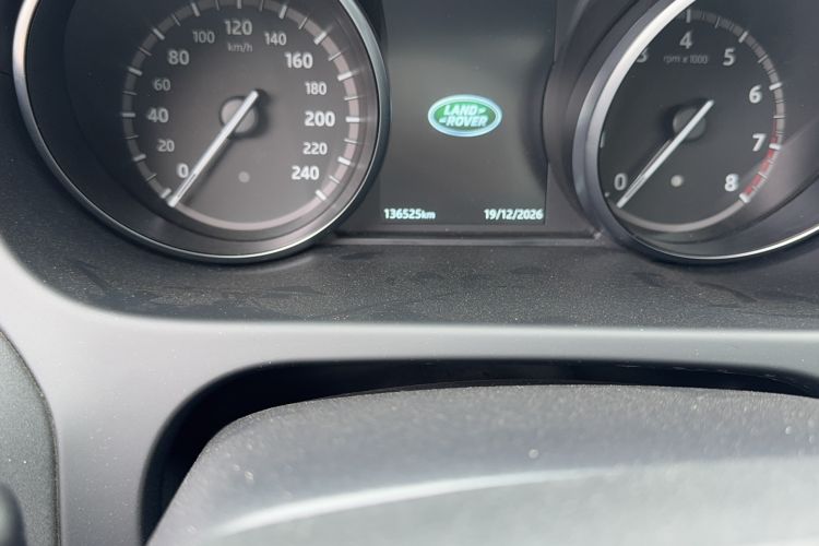 Used Land Rover Discovery Sport 2019 240 PS SE Version China VI Standard Odometer Close Up