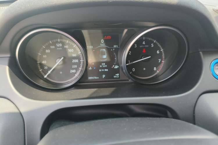 Used Land Rover Discovery Sport 2019 200PS PURE Edition China VI Standard Odometer Close Up