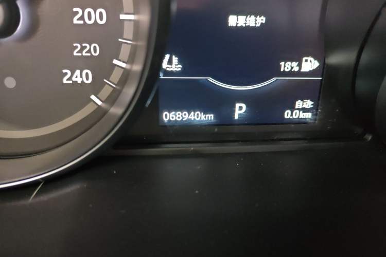 Used Land Rover Discovery Sport 2019 240 PS HSE Version China VI Standard Odometer Close Up
