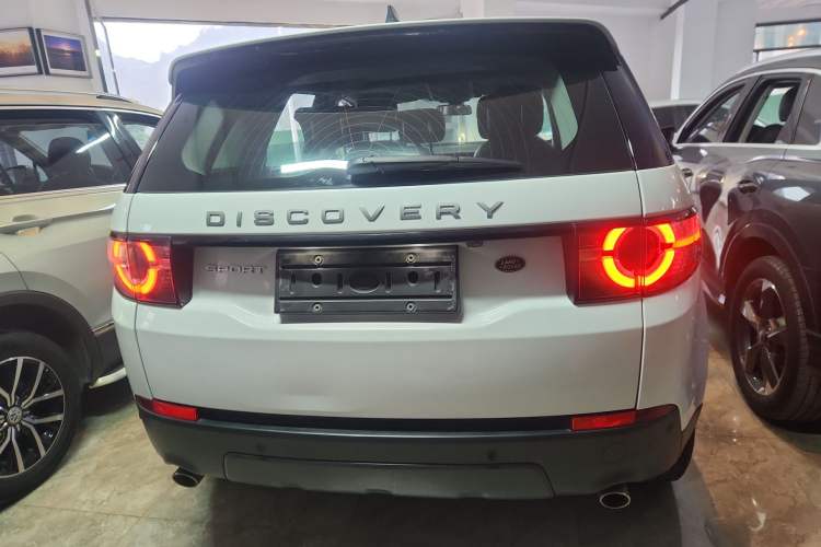 Used Land Rover Discovery Sport 2019 240 PS PURE Edition China VI Standard Rear