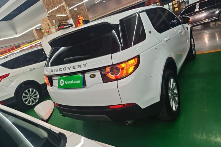 Used Land Rover Discovery Sport 2019 240 PS SE Version China VI Standard Rear