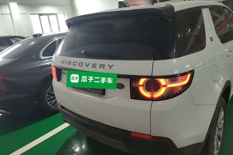 Used Land Rover Discovery Sport 2019 240 PS SE Version China VI Standard Rear