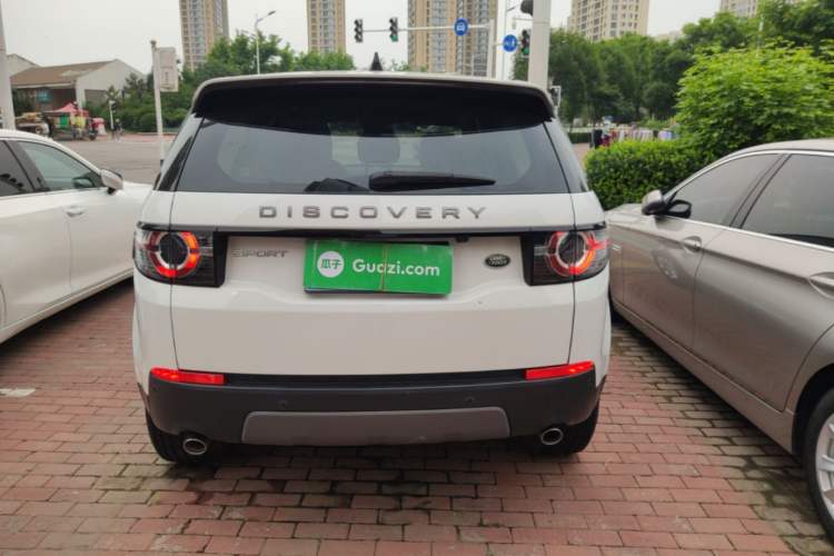 Used Land Rover Discovery Sport 2019 240 PS SE Version China VI Standard Rear