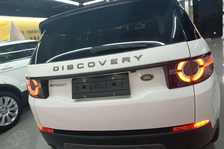 Used Land Rover Discovery Sport 2019 240 PS SE Version China VI Standard Rear