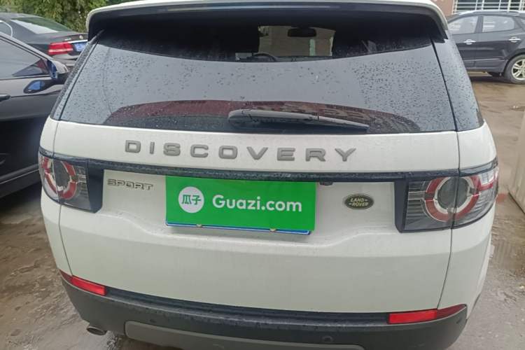 Used Land Rover Discovery Sport 2019 240 PS SE Version China VI Standard Rear