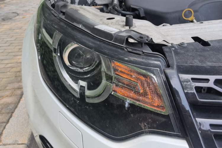 Used Land Rover Discovery Sport 2019 200PS PURE Edition China V Standard Right Front Headlight