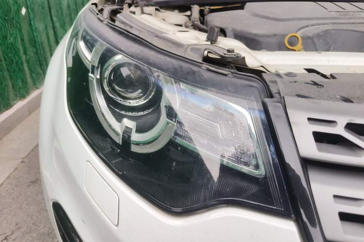 Used Land Rover Discovery Sport 2019 240 PS PURE Edition China VI Standard Right Front Headlight