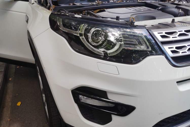 Used Land Rover Discovery Sport 2019 240 PS HSE Version China VI Standard Right Front Headlight