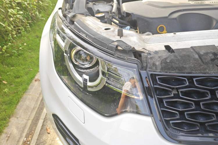 Used Land Rover Discovery Sport 2019 240 PS SE Dynamic Version China V Standard Right Front Headlight
