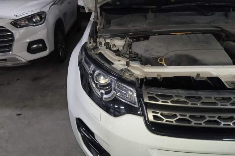 Used Land Rover Discovery Sport 2019 240 PS SE Version China V Standard Right Front Headlight