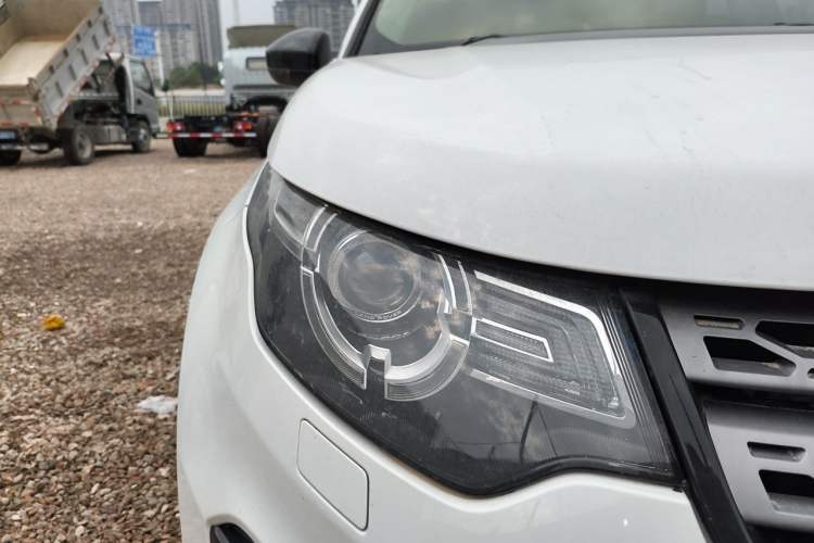 Used Land Rover Discovery Sport 2019 240 PS PURE Edition China VI Standard Right Front Headlight