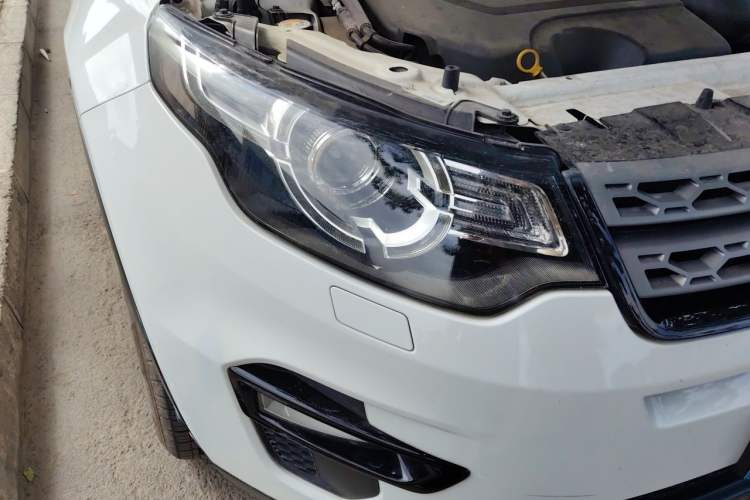 Used Land Rover Discovery Sport 2019 200PS PURE Edition China VI Standard Right Front Headlight