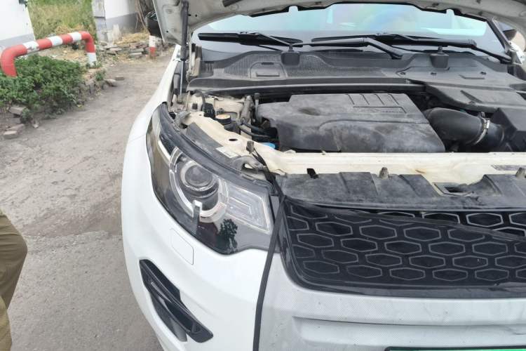 Used Land Rover Discovery Sport 2019 240 PS SE Version China VI Standard Right Front Headlight