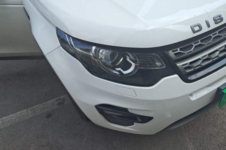 Used Land Rover Discovery Sport 2019 240 PS SE Version China VI Standard Right Front Headlight