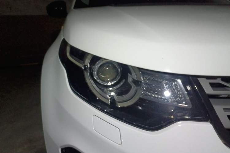Used Land Rover Discovery Sport 2019 200PS PURE Edition China VI Standard Right Front Headlight