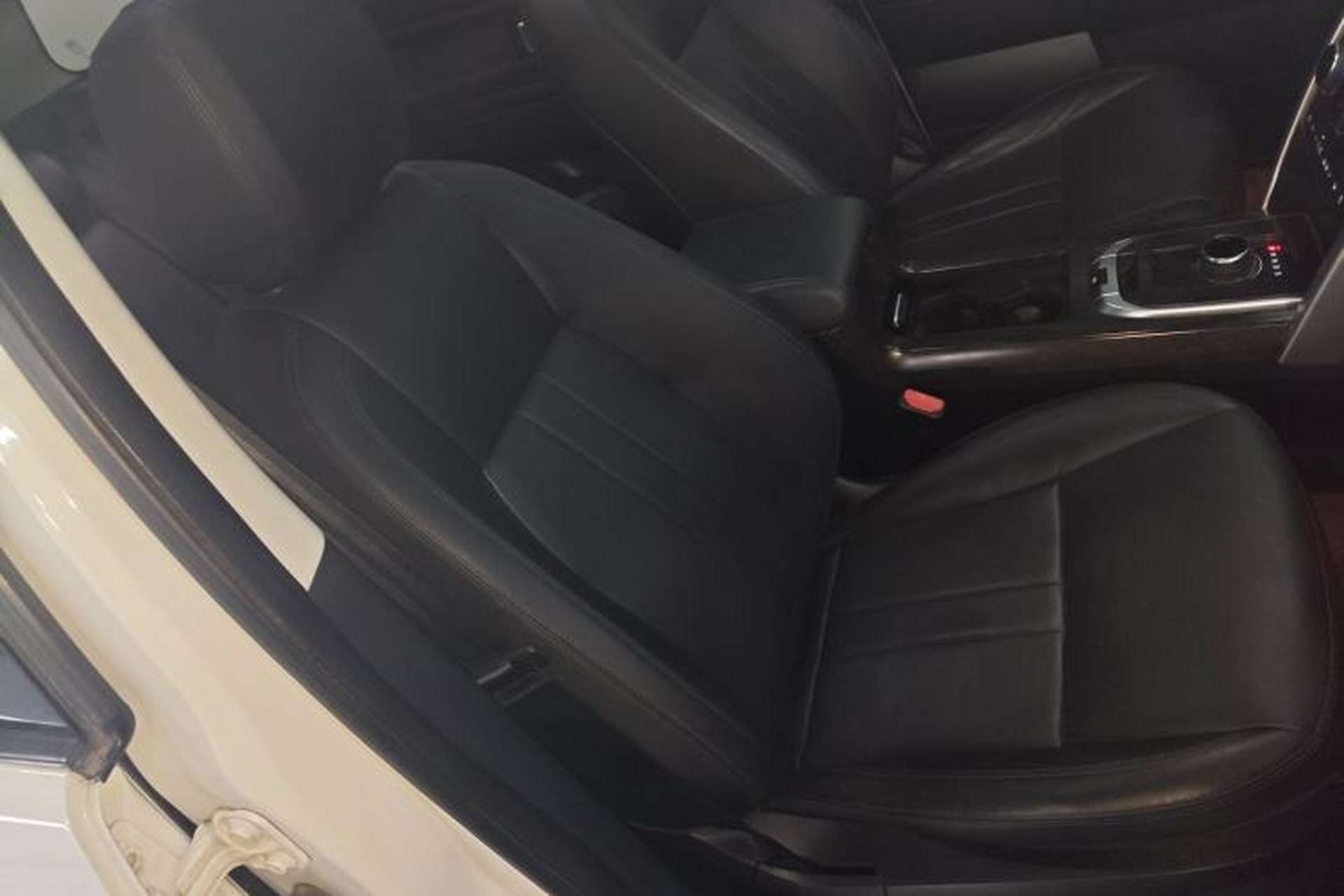 Used Land Rover Discovery Sport 2019 240 PS SE Version China VI Standard Right Front Seat