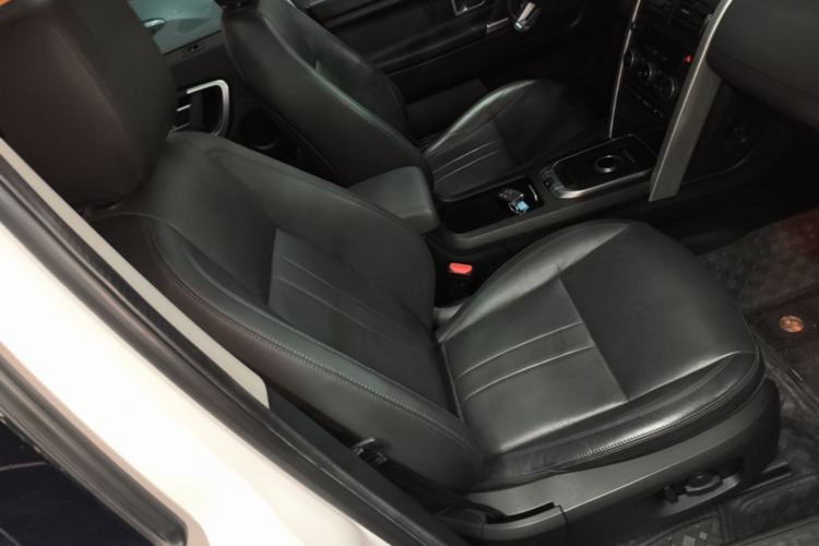 Used Land Rover Discovery Sport 2019 240 PS SE Version China VI Standard Right Front Seat