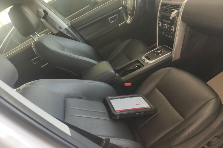 Used Land Rover Discovery Sport 2019 240 PS SE Version China VI Standard Right Front Seat