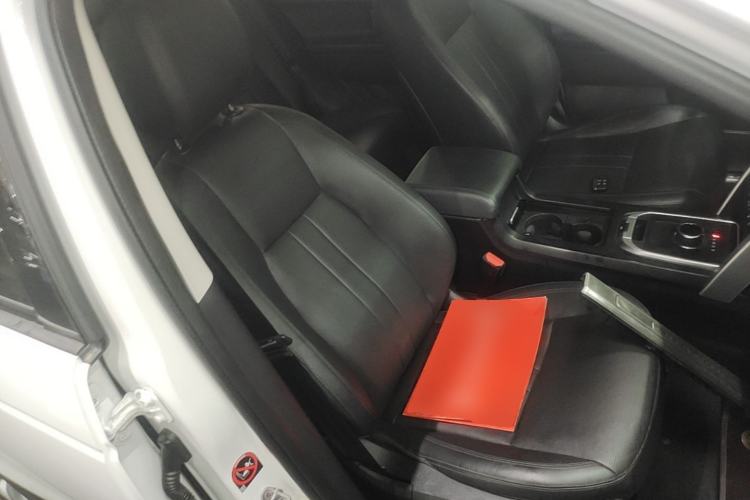 Used Land Rover Discovery Sport 2019 240 PS SE Version China VI Standard Right Front Seat