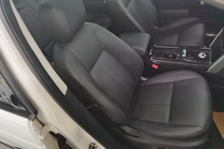 Used Land Rover Discovery Sport 2019 240 PS HSE Version China VI Standard Right Front Seat