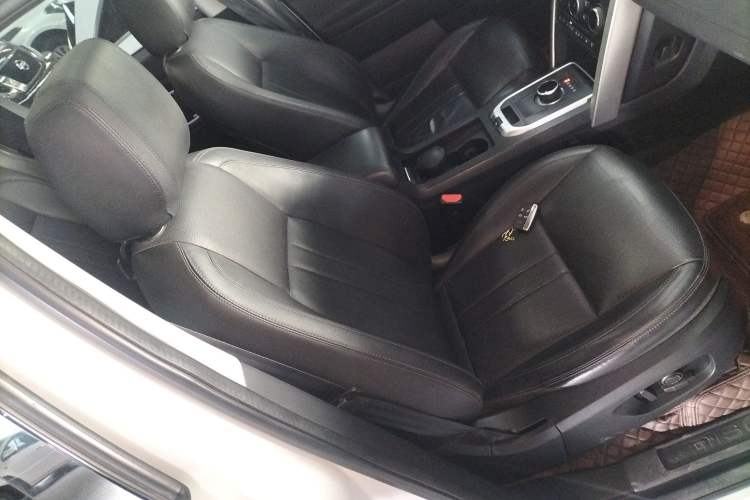 Used Land Rover Discovery Sport 2019 240 PS SE Version China VI Standard Right Front Seat