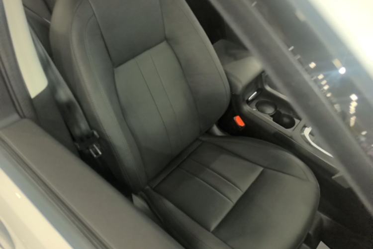 Used Land Rover Discovery Sport 2019 240 PS SE Version China VI Standard Right Front Seat