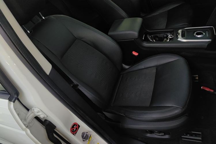 Used Land Rover Discovery Sport 2019 240 PS PURE Edition China VI Standard Right Front Seat