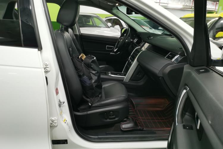 Used Land Rover Discovery Sport 2019 240 PS SE Version China VI Standard Right Front Seat
