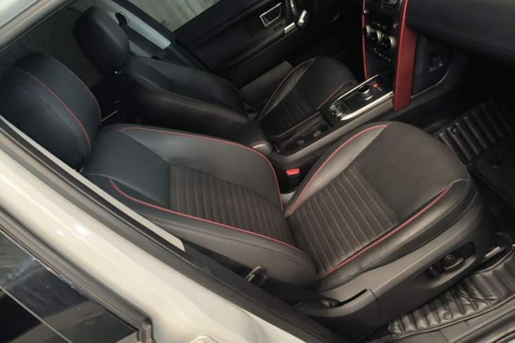 Used Land Rover Discovery Sport 2019 240 PS SE Dynamic Version China VI Standard Right Front Seat