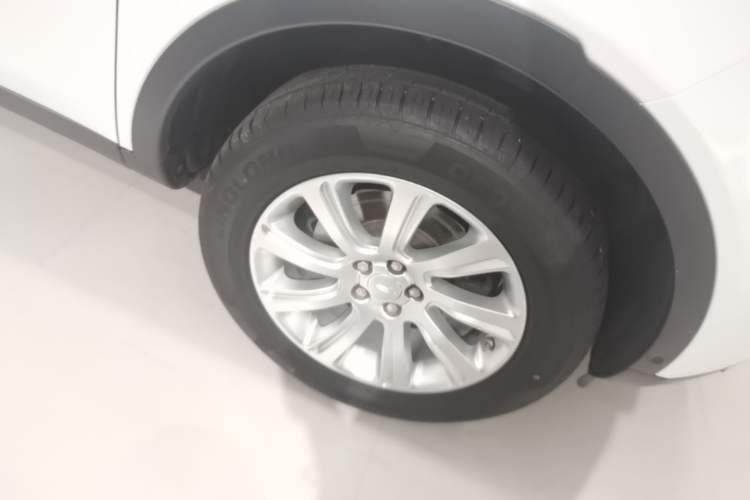Used Land Rover Discovery Sport 2019 240 PS SE Version China VI Standard Right Front Wheel Hub