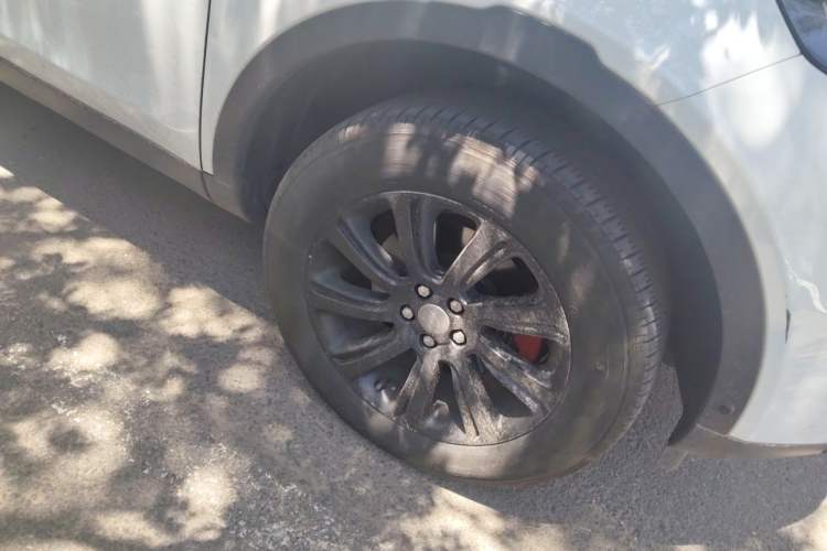 Used Land Rover Discovery Sport 2019 240 PS SE Version China VI Standard Right Front Wheel Hub