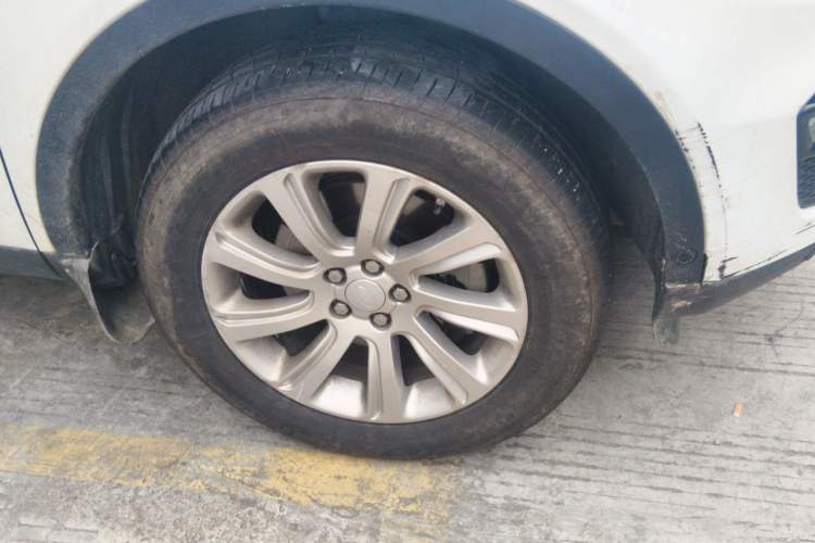 Used Land Rover Discovery Sport 2019 240 PS SE Version China V Standard Right Front Wheel Hub