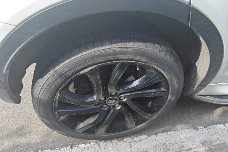 Used Land Rover Discovery Sport 2019 240 PS SE Dynamic Version China V Standard Right Front Wheel Hub